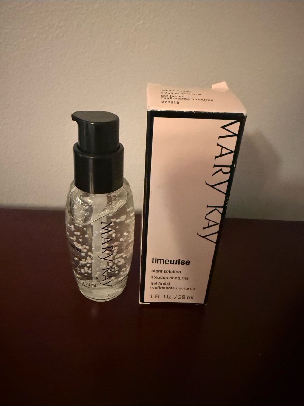 Mary Kay TimeWise Clear Gel with Black Pump
